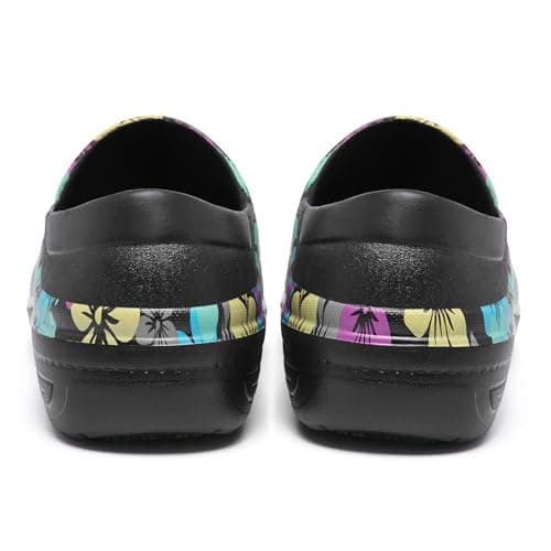 Non-Slip Waterproof Lightweight Comfort Clogs for Women in Healthcare and Food Service