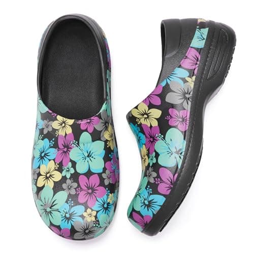 Non-Slip Waterproof Lightweight Comfort Clogs for Women in Healthcare and Food Service